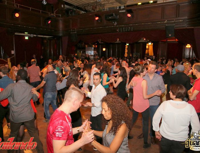 Bailando Kaufleuten Klub