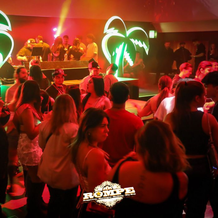 Rompe Aura Club